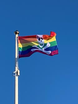 Pride-Skull-_-Cross-Bones-flag