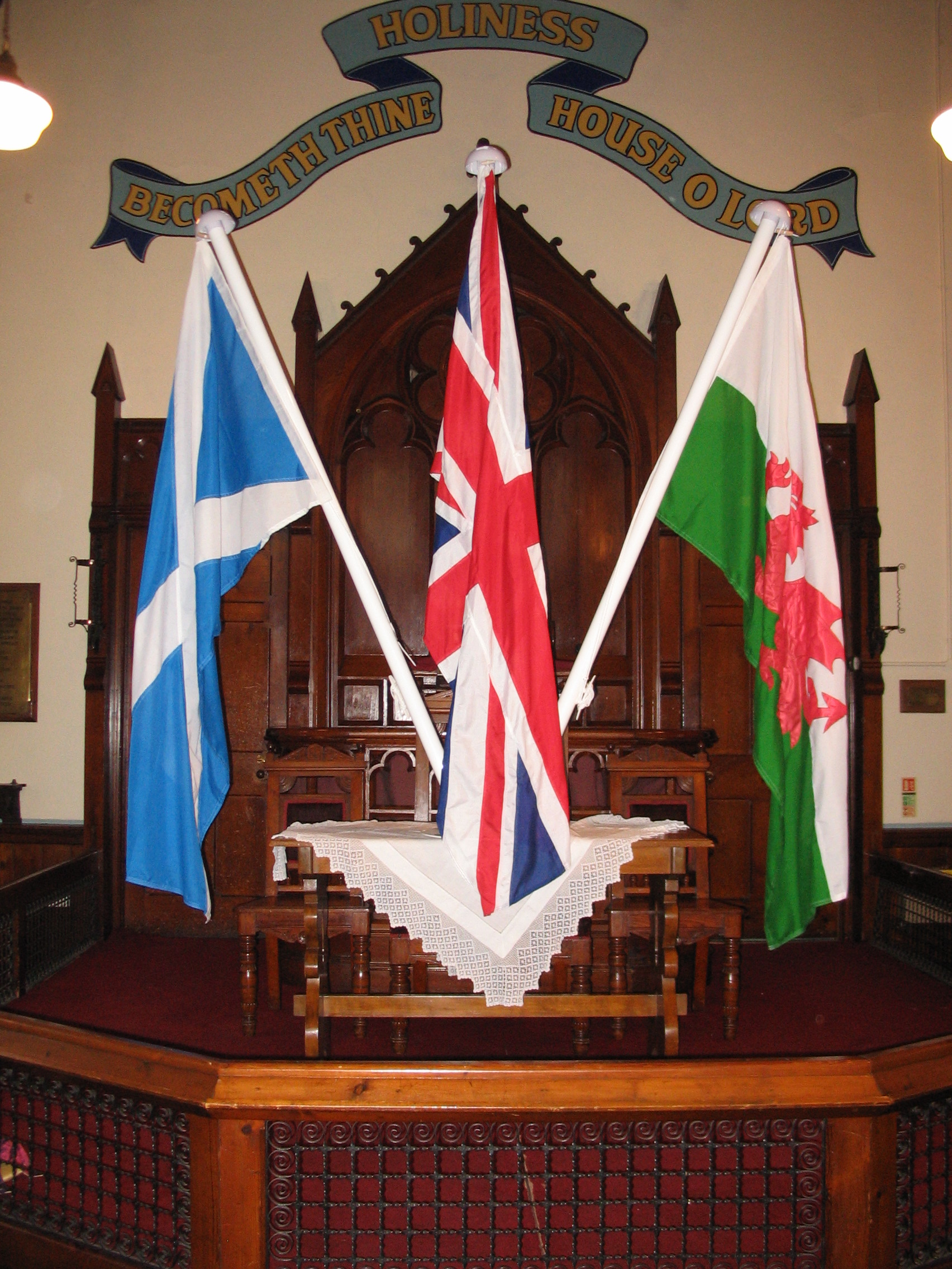 Triple indoor flagpoles with base