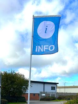 event-flagpole-with-info-flag