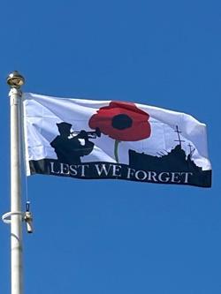 Lest-We-Forget-Navy-Flag