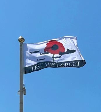 Lest-We-Forget-Airforce-Flags